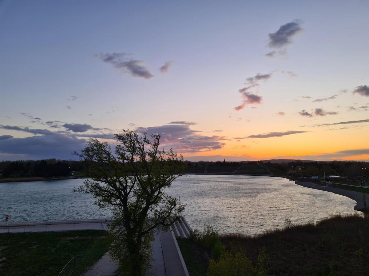 Lakeside Provence - Appartement 4 Etoiles Face Au Lac De Monteux Ngoại thất bức ảnh